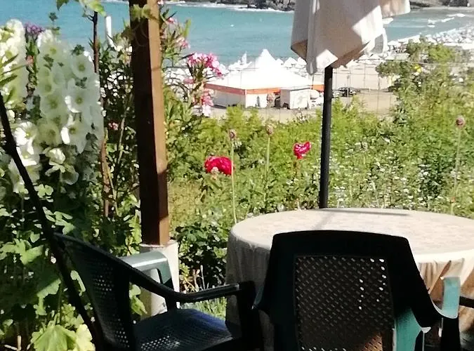 South Beach Гостевой дом Синеморец